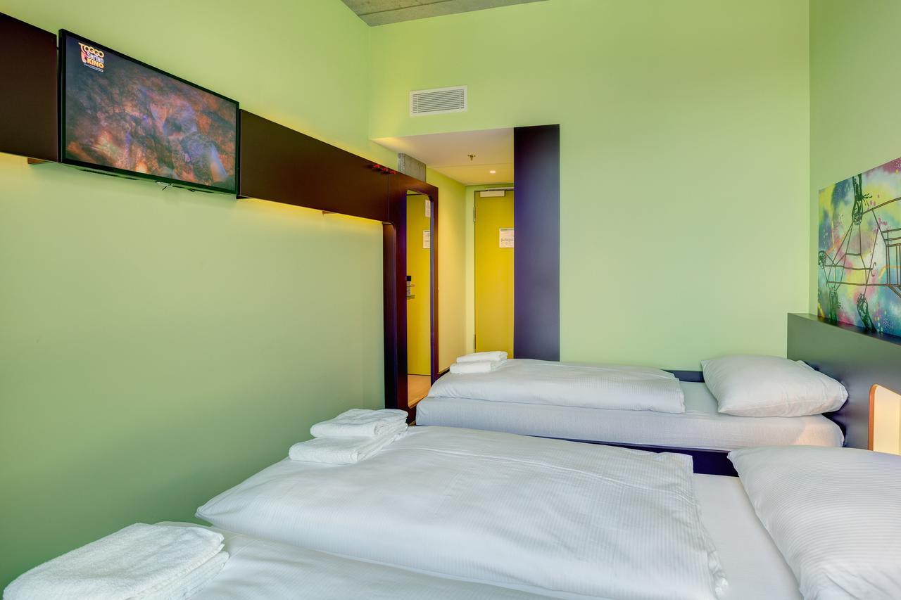 Meininger Hotel Berlin East Side Gallery Exterior photo