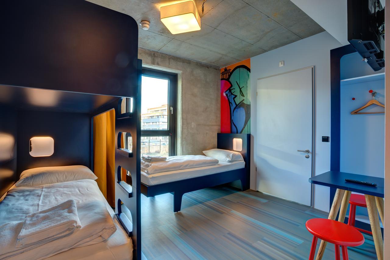 Meininger Hotel Berlin East Side Gallery Exterior photo